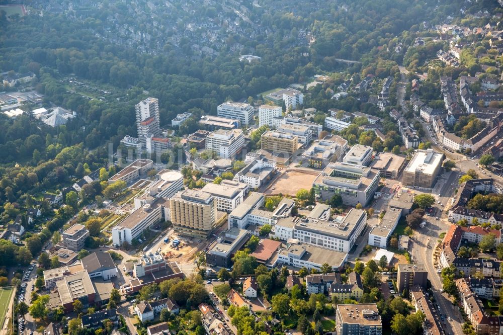 Luftaufnahme Essen - Klinikgelände des Krankenhauses der Universität an der Hufelandstraße - Esmarchstraße in Essen im Bundesland Nordrhein-Westfalen