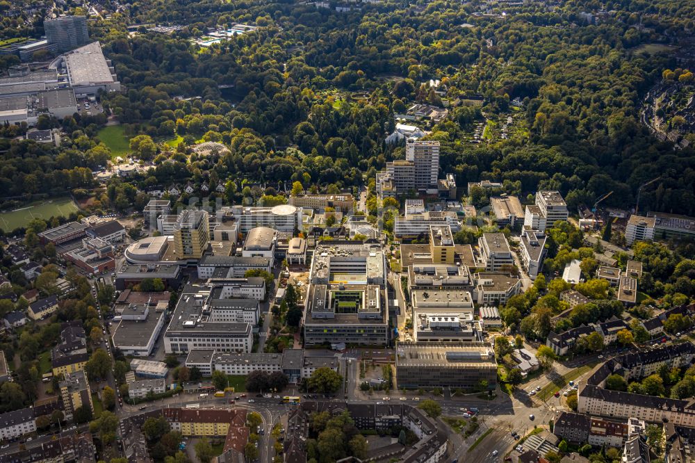 Essen aus der Vogelperspektive: Klinikgelände des Krankenhauses der Universität an der Hufelandstraße - Esmarchstraße in Essen im Bundesland Nordrhein-Westfalen