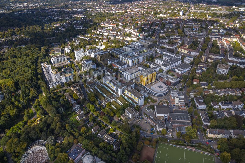 Luftaufnahme Essen - Klinikgelände des Krankenhauses der Universität an der Hufelandstraße - Esmarchstraße in Essen im Bundesland Nordrhein-Westfalen