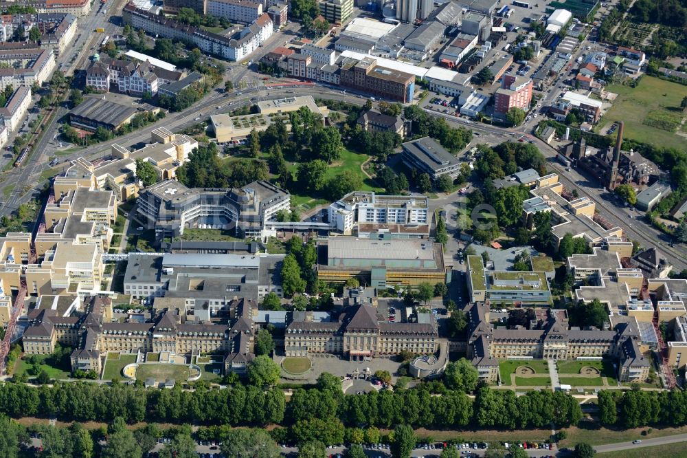 Luftbild Mannheim - Klinikgelände des Krankenhauses der Universitätsklinik - Universitätsmedizin in Mannheim im Bundesland Baden-Württemberg