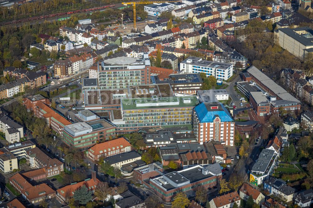 Bochum von oben - Klinikgelände des Krankenhauses BG Universitätsklinikum Bergmannsheil in Bochum im Bundesland Nordrhein-Westfalen, Deutschland