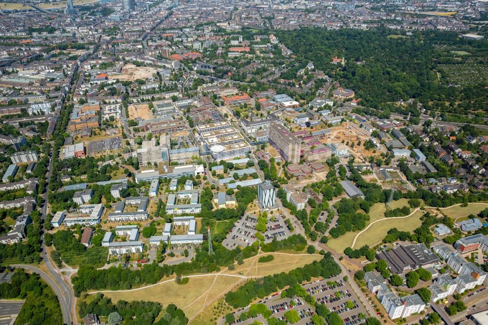 Luftbild Düsseldorf - Klinikgelände des Krankenhauses Universitätsklinikum Düsseldorf in Düsseldorf im Bundesland Nordrhein-Westfalen, Deutschland