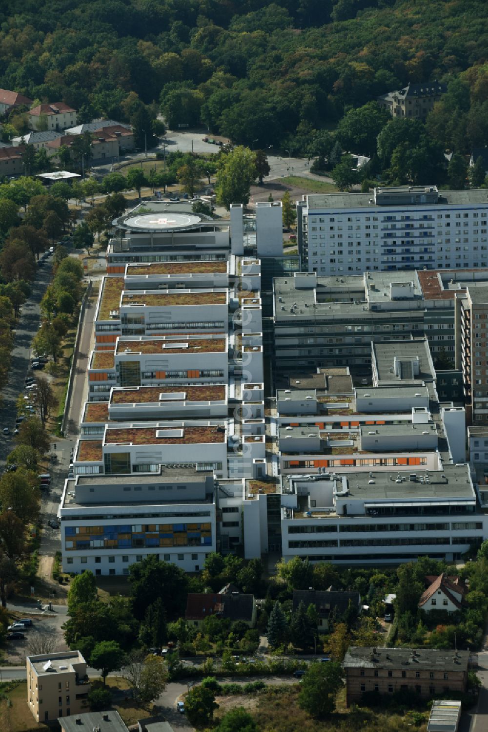 Luftaufnahme Halle (Saale) - Klinikgelände des Krankenhauses und Universitätsklinikum in Halle (Saale) im Bundesland Sachsen-Anhalt, Deutschland