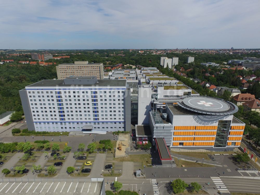 Halle (Saale) von oben - Klinikgelände des Krankenhauses und Universitätsklinikum in Halle (Saale) im Bundesland Sachsen-Anhalt, Deutschland