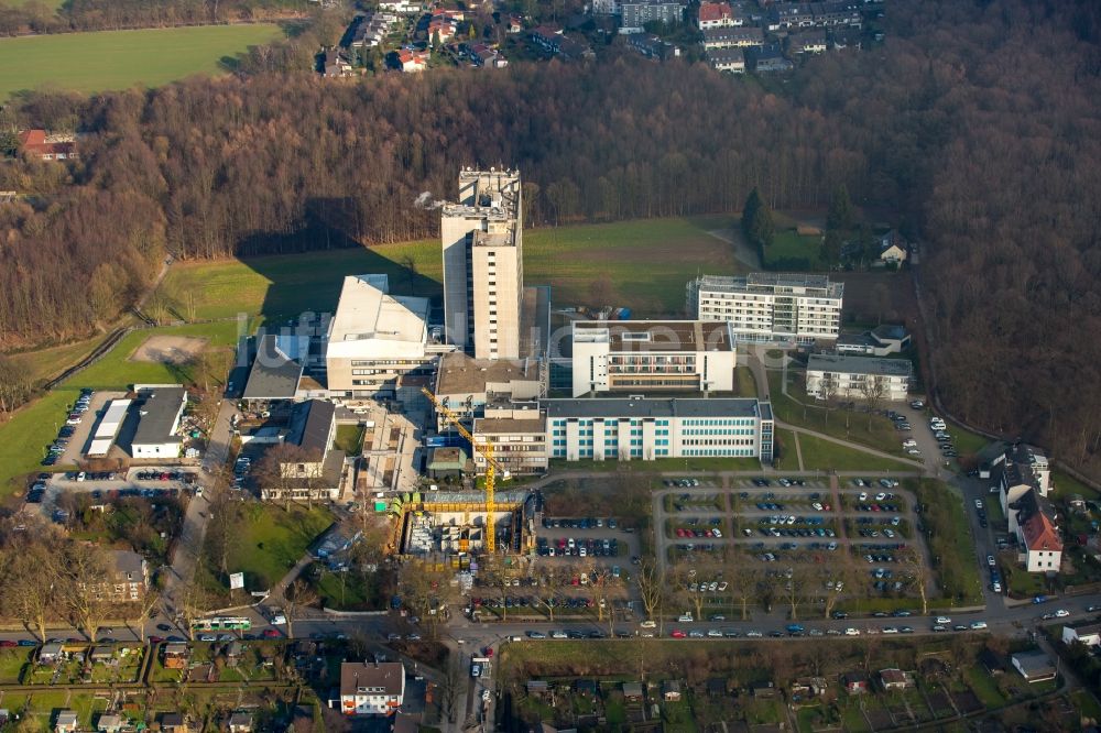 Bochum von oben - Klinikgelände des Krankenhauses Universitätsklinikum Knappschaftskrankenhaus Bochum in Bochum im Bundesland Nordrhein-Westfalen