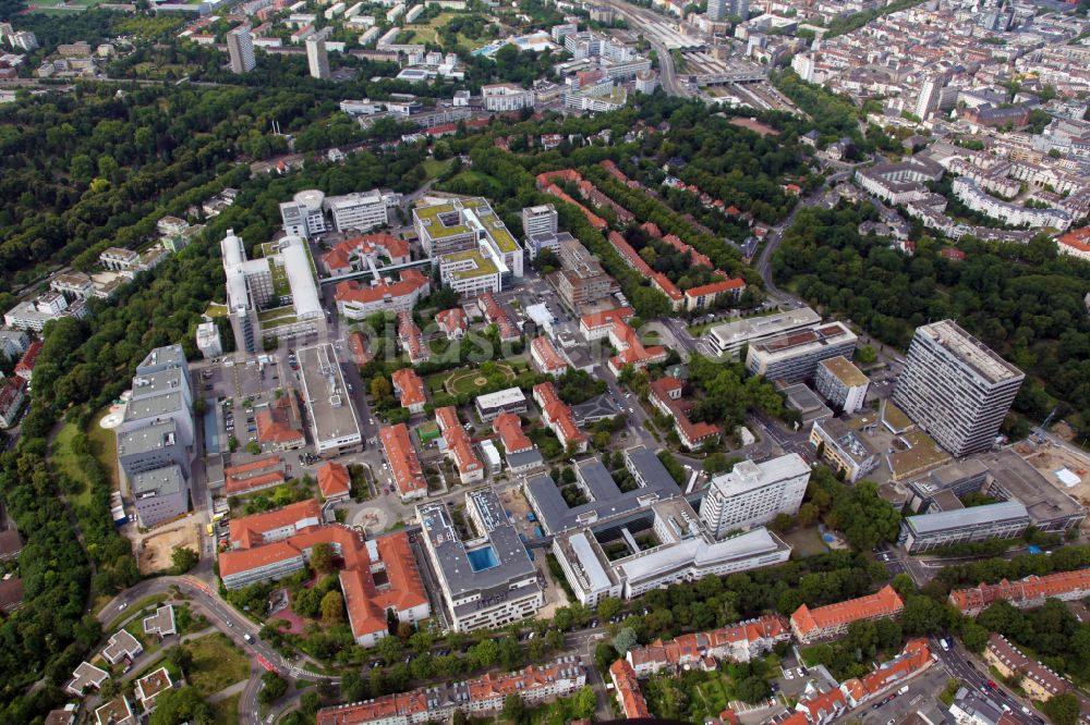 Mainz von oben - Klinikgelände des Krankenhauses Universitätsmedizin der Johannes Gutenberg-Universität Mainz in Mainz im Bundesland Rheinland-Pfalz, Deutschland