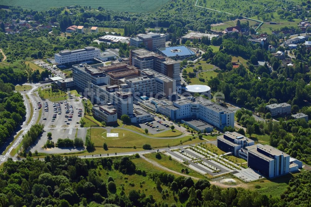 Luftaufnahme Pilsen - Klinikgelände des Krankenhauses University Hospital Pilsen-Lochotín an der Alej Svobody in Pilsen in Böhmen, Tschechien