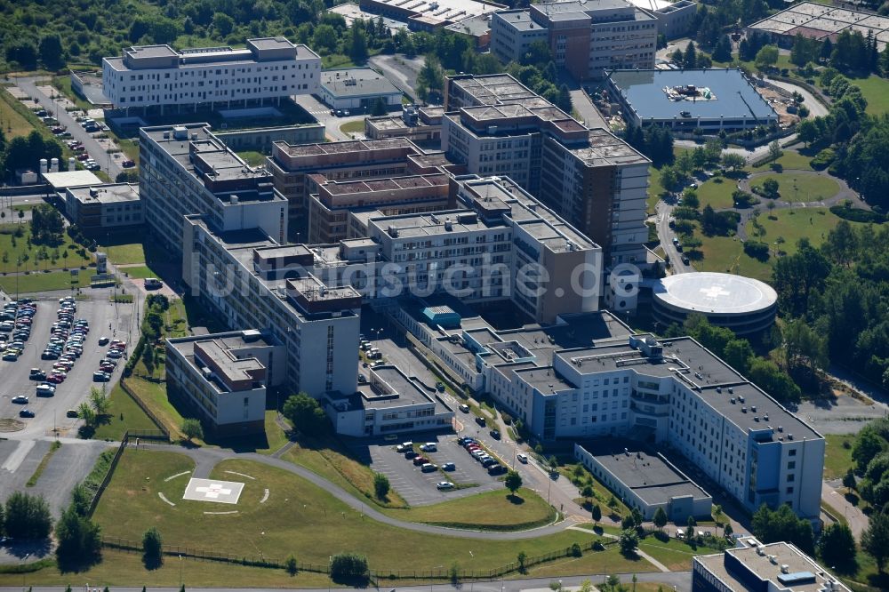 Luftbild Pilsen - Klinikgelände des Krankenhauses University Hospital Pilsen-Lochotín an der Alej Svobody in Pilsen in Böhmen, Tschechien