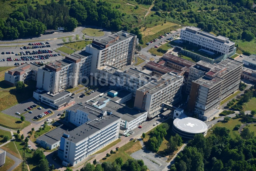 Luftaufnahme Pilsen - Klinikgelände des Krankenhauses University Hospital Pilsen-Lochotín an der Alej Svobody in Pilsen in Böhmen, Tschechien