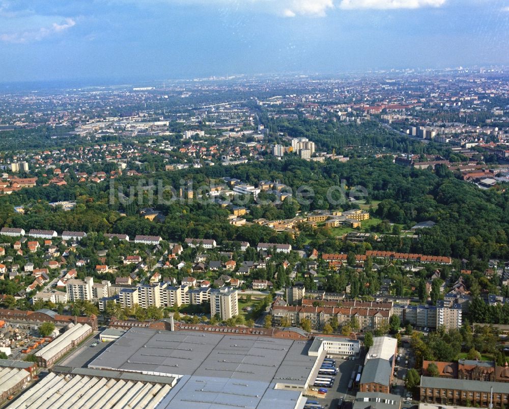 Berlin von oben - Klinikgelände des Krankenhauses Vivantes Humboldt-Klinikum - ehemals Karl-Bonhoeffer-Nervenklinik im Ortsteil Bezirk Reinickendorf in Berlin, Deutschland