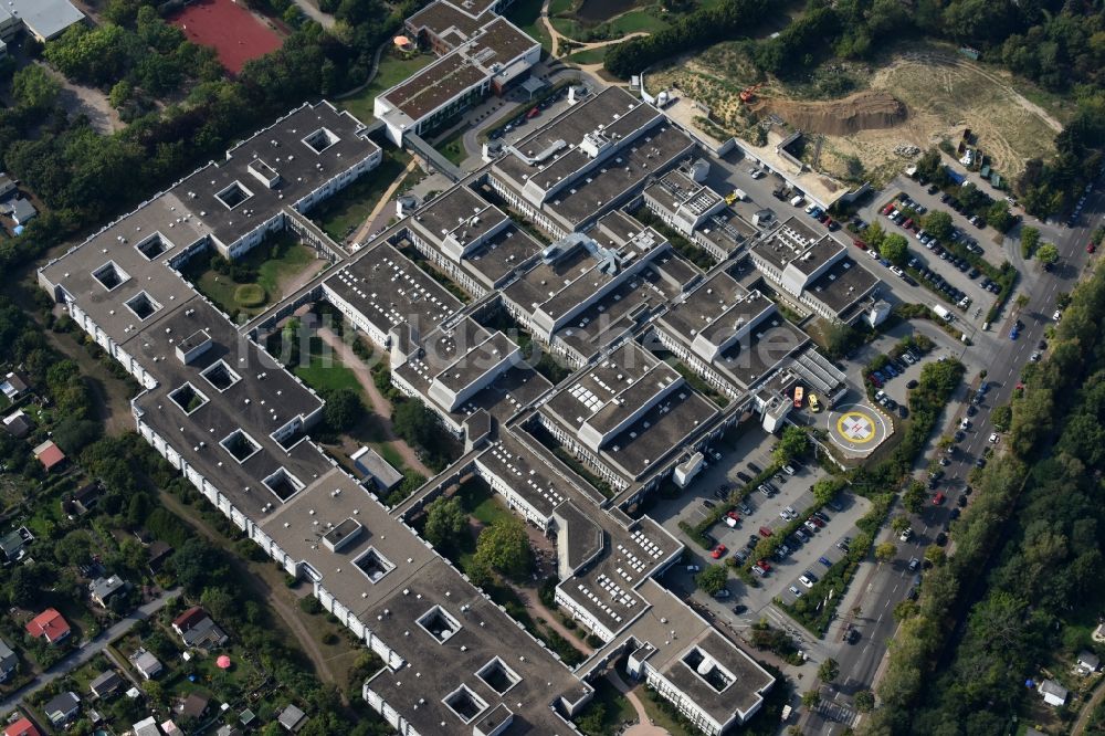 Luftbild Berlin - Klinikgelände des Krankenhauses Vivantes Humboldt-Klinikum Am Nordgraben in Berlin