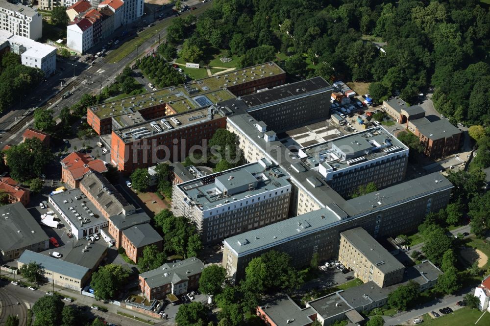 Berlin von oben - Klinikgelände des Krankenhauses Vivantes Klinikum im Friedrichshain in Berlin