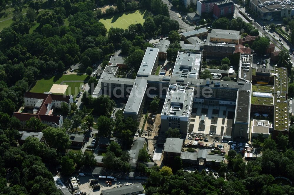 Berlin von oben - Klinikgelände des Krankenhauses Vivantes Klinikum im Friedrichshain in Berlin