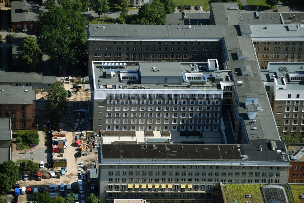 Berlin von oben - Klinikgelände des Krankenhauses Vivantes Klinikum im Friedrichshain in Berlin