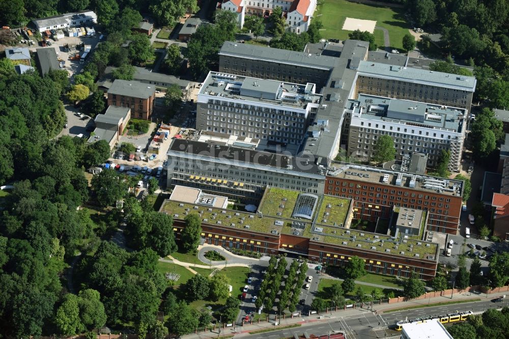 Berlin von oben - Klinikgelände des Krankenhauses Vivantes Klinikum im Friedrichshain in Berlin