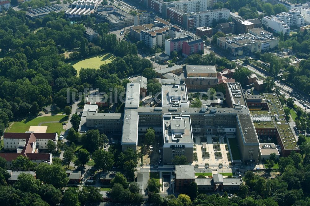 Berlin von oben - Klinikgelände des Krankenhauses Vivantes Klinikum im Friedrichshain in Berlin