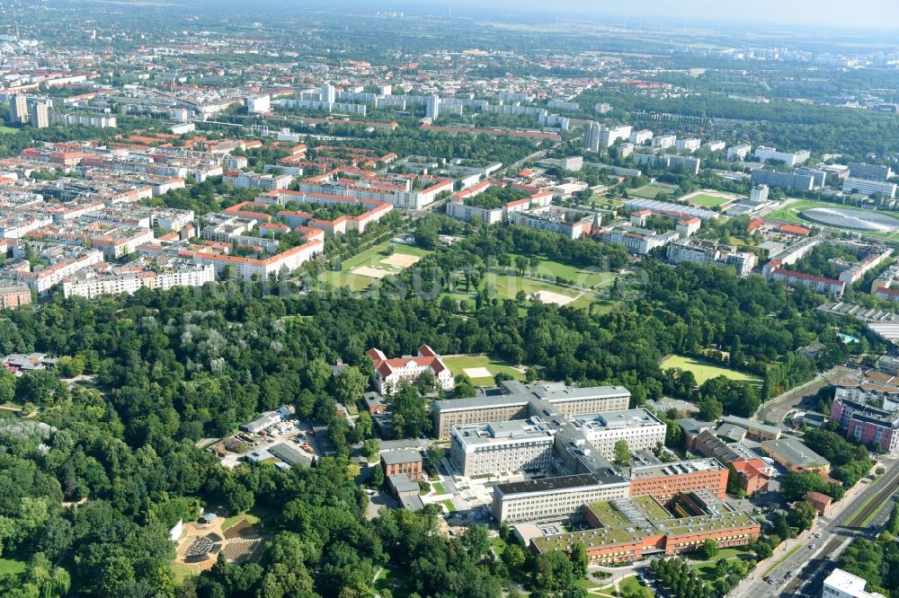 Berlin von oben - Klinikgelände des Krankenhauses Vivantes Klinikum im Friedrichshain in Berlin