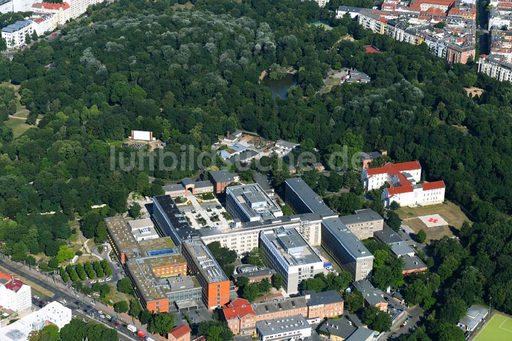 Luftaufnahme Berlin - Klinikgelände des Krankenhauses Vivantes Klinikum im Friedrichshain in Berlin