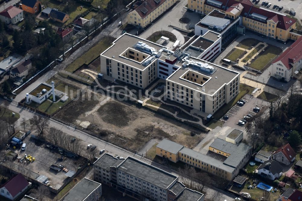 Luftbild Berlin - Klinikgelände des Krankenhauses Vivantes Klinikum Kaulsdorf im Ortsteil Kaulsdorf in Berlin, Deutschland