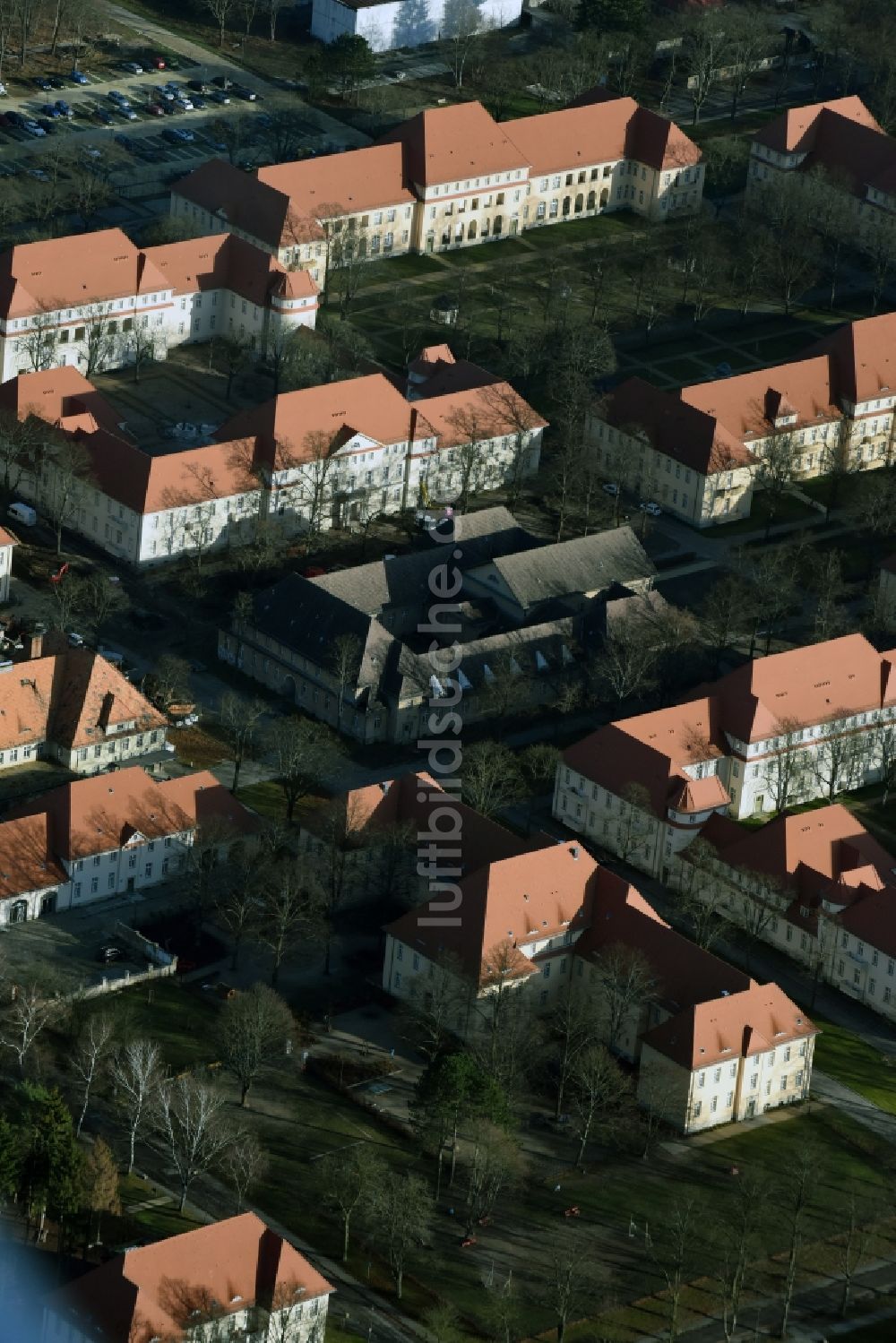 Luftaufnahme Berlin Buch - Klinikgelände des Krankenhauses Wilbergstraße - Pölnitzweg in Berlin Buch im Bundesland Berlin