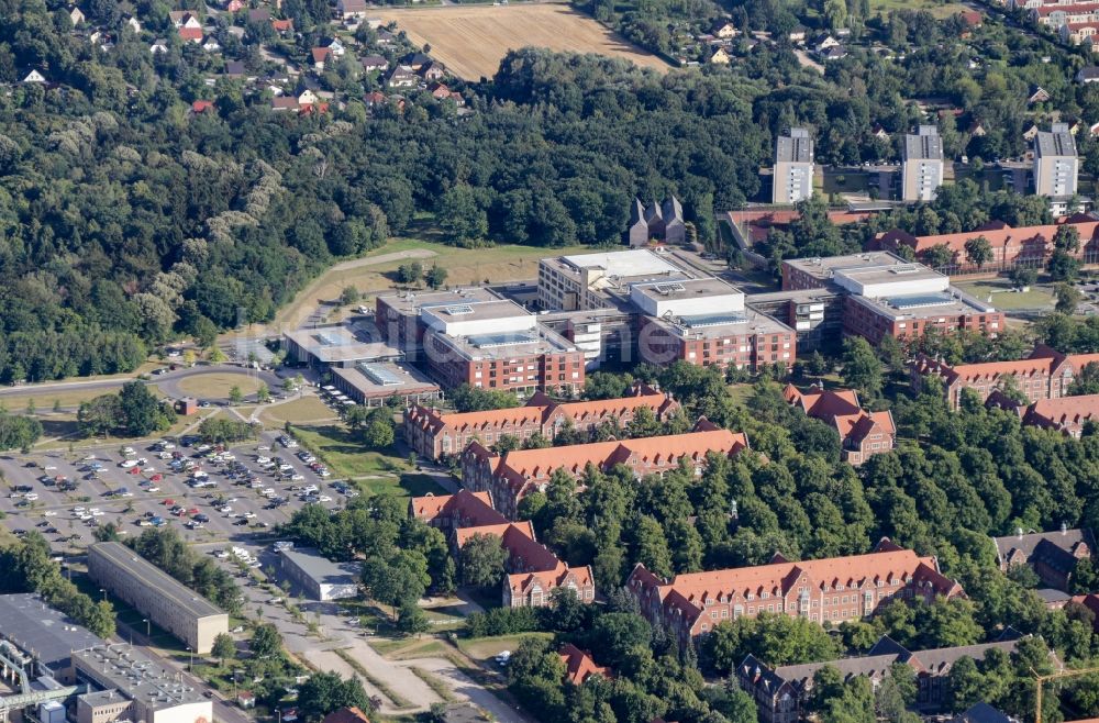 Luftaufnahme Berlin - Klinikgelände des Krankenhauses Wilbergstraße - Pölnitzweg in Berlin Buch im Bundesland Berlin