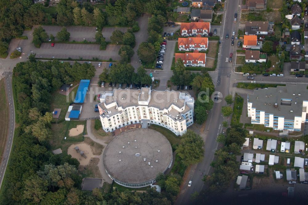 Luftbild Cuxhaven - Klinikgelände des Rehabilitationszentrums der Kurklinik Strandrobbe im Ortsteil Duhnen in Cuxhaven im Bundesland Niedersachsen