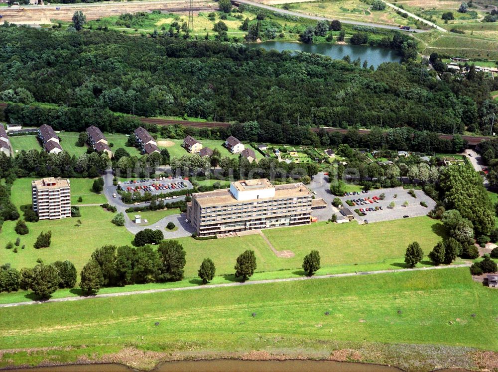 Duisburg aus der Vogelperspektive: Klinikgelände des Rehabilitationszentrums der Rehaklinik in Duisburg im Bundesland Nordrhein-Westfalen