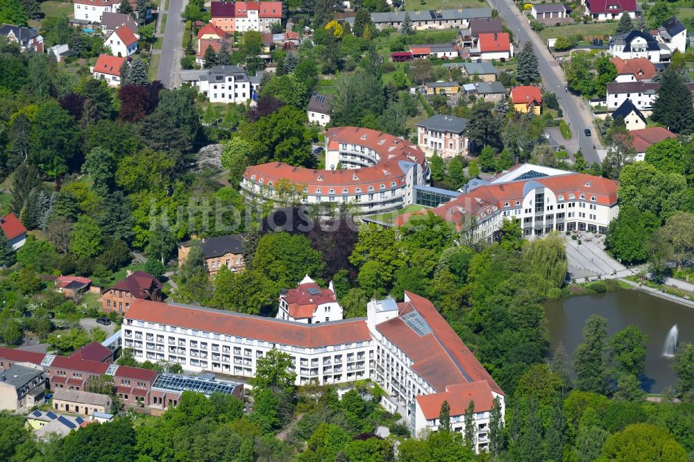 Luftbild Bad Schmiedeberg - Klinikgelände des Rehabilitationszentrums der Rehaklinik Eisenmoorbad Bad Schmiedeberg in Bad Schmiedeberg im Bundesland Sachsen-Anhalt, Deutschland