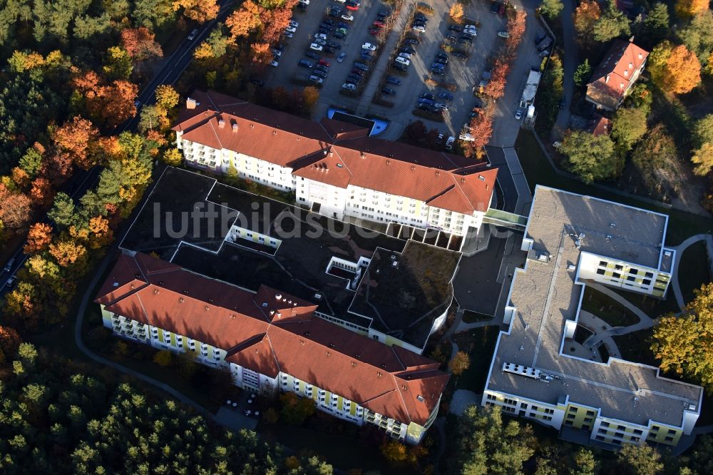 Grünheide (Mark) aus der Vogelperspektive: Klinikgelände des Rehabilitationszentrums der Rehaklinik in Grünheide (Mark) im Bundesland Brandenburg