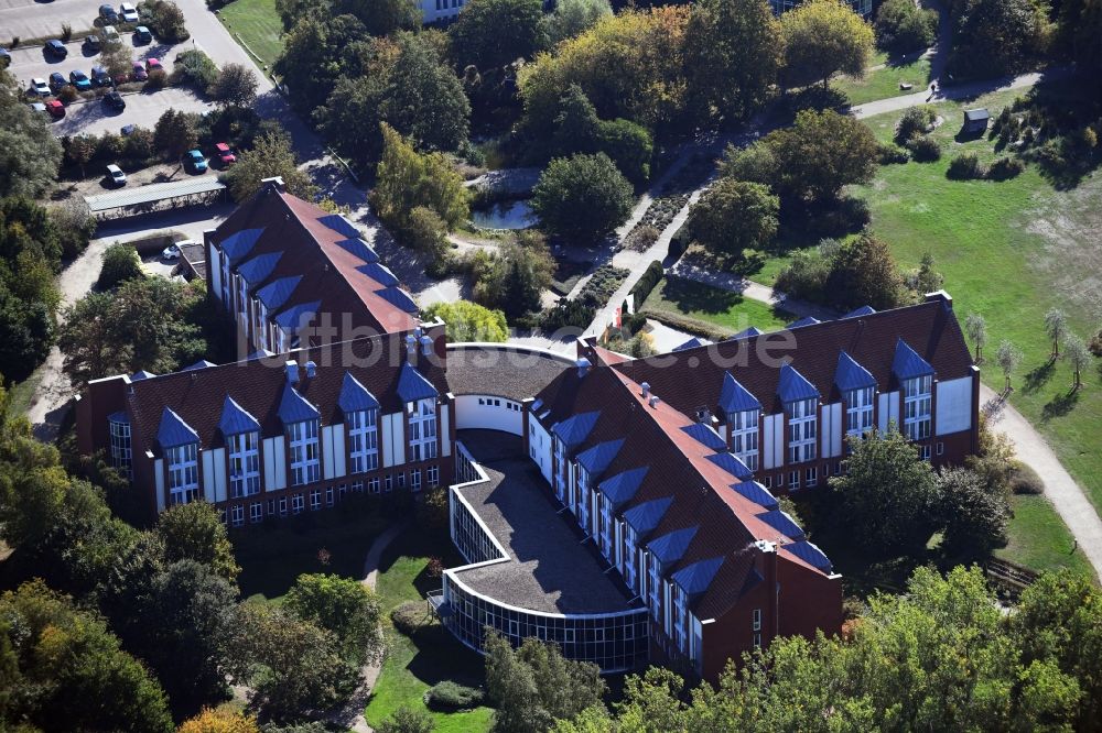 Bad Wilsnack aus der Vogelperspektive: Klinikgelände des Rehabilitationszentrums der Rehaklinik KMG Elbtalklinik in Bad Wilsnack im Bundesland Brandenburg, Deutschland