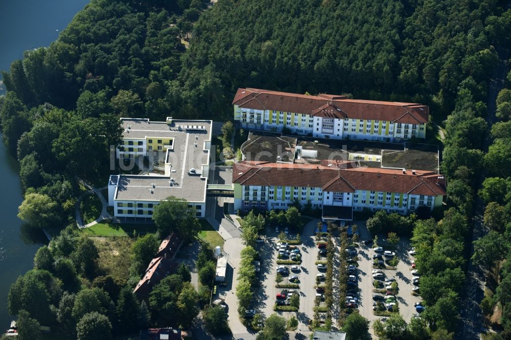 Grünheide (Mark) aus der Vogelperspektive: Klinikgelände des Rehabilitationszentrums der Rehaklinik MEDIAN Klinik Grünheide in Grünheide (Mark) im Bundesland Brandenburg