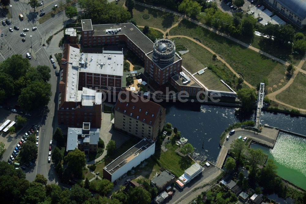 Berlin von oben - Klinikgelände des Rehabilitationszentrums der Rehaklinik Medical Park in Berlin