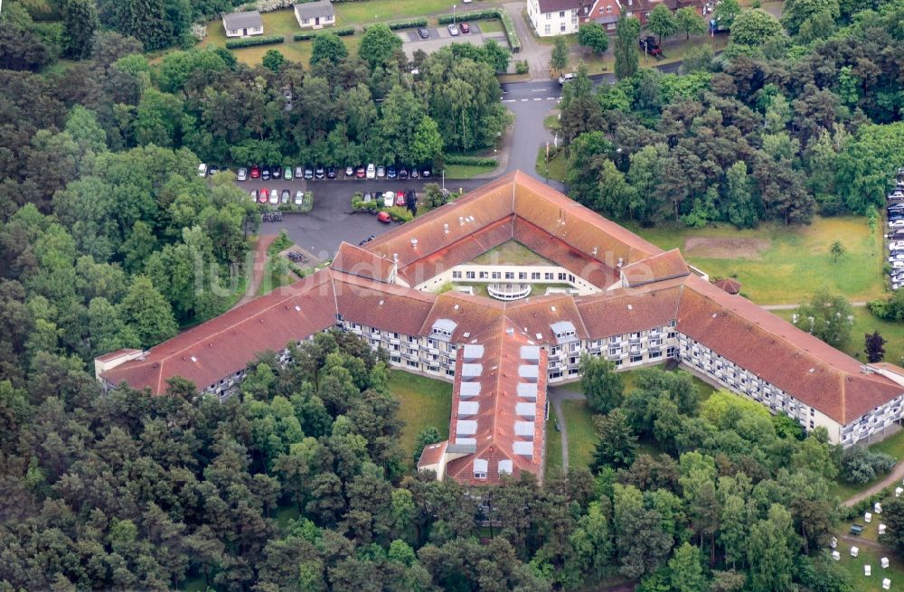 Prerow aus der Vogelperspektive: Klinikgelände des Rehabilitationszentrums der Rehaklinik in Prerow im Bundesland Mecklenburg-Vorpommern, Deutschland