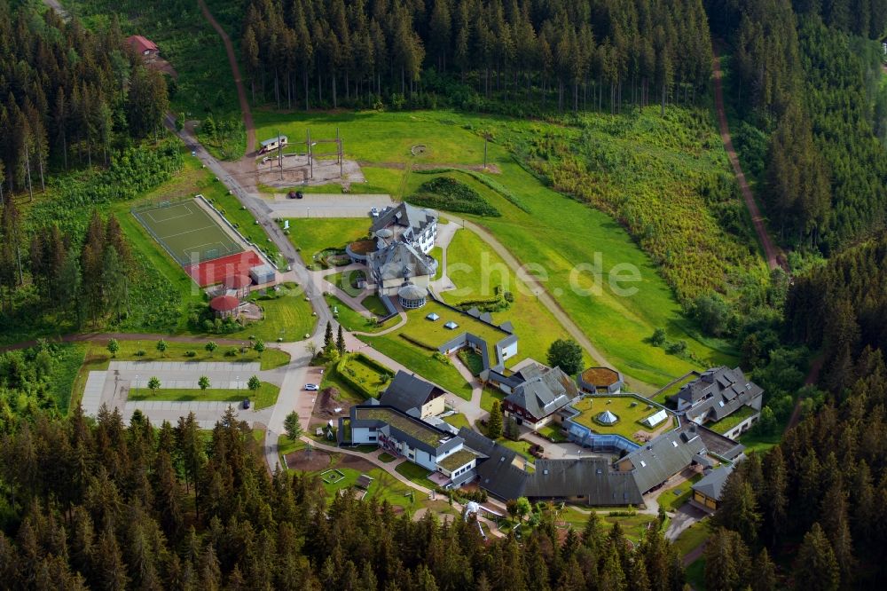 Schönwald im Schwarzwald von oben - Klinikgelände des Rehabilitationszentrums der Rehaklinik Rehabilitationsklinik Katharinenhöhe in Schönwald im Schwarzwald im Bundesland Baden-Württemberg, Deutschland