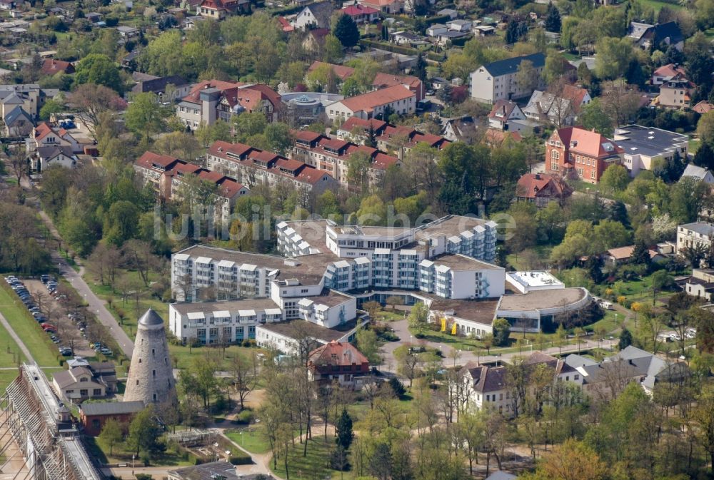 Schönebeck (Elbe) aus der Vogelperspektive: Klinikgelände des Rehabilitationszentrums der Rehaklinik in Schönebeck (Elbe) im Bundesland Sachsen-Anhalt