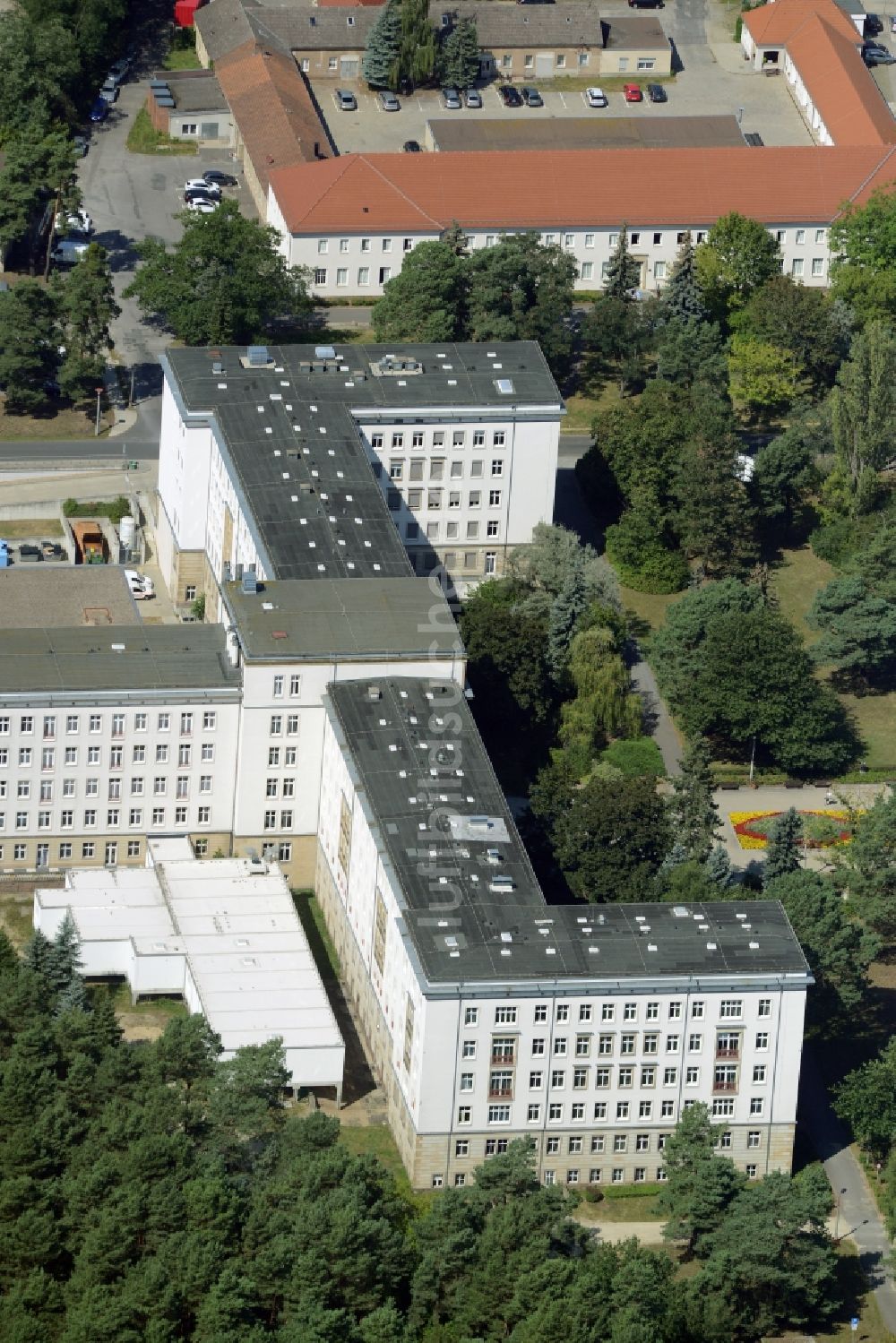 Eisenhüttenstadt von oben - Klinikgelände Städtisches Krankenhaus in Eisenhüttenstadt im Bundesland Brandenburg