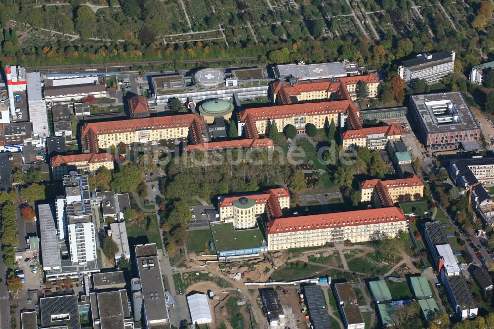 Luftaufnahme Freiburg im Breisgau - Klinikgelände der Universitätsklinik in Freiburg im Breisgau im Bundesland Baden-Württemberg