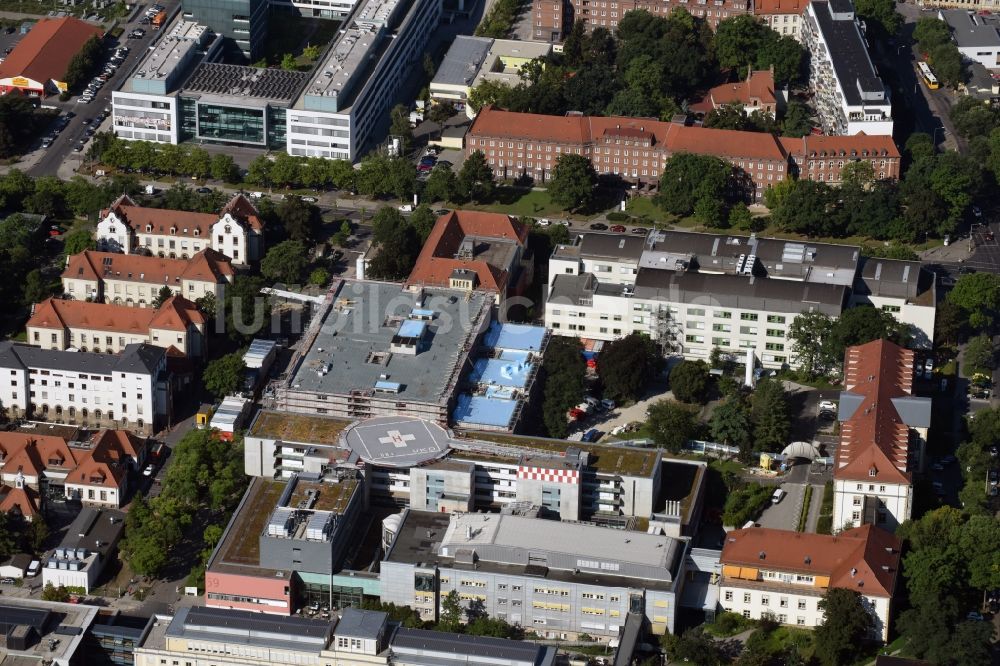 Dresden von oben - Klinikgelände des Universitätsklinikums Carl Gustav Carus Chirurgisches Zentrum in Dresden im Bundesland Sachsen