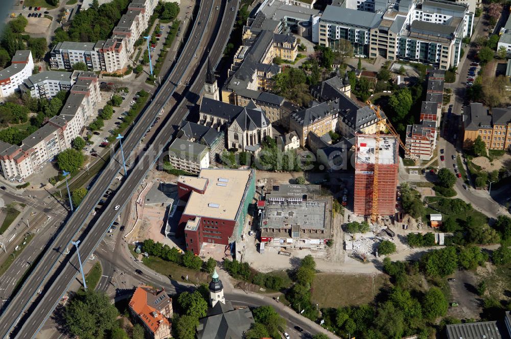 Halle / Saale aus der Vogelperspektive: Klinikneubau Saaleklinik und Abriß Steg Hochhaus der HWF in Halle (Saale)