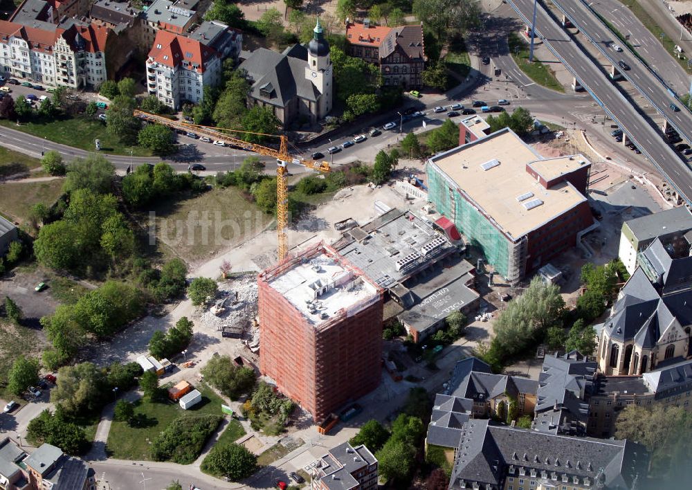 Halle / Saale aus der Vogelperspektive: Klinikneubau Saaleklinik und Abriß Steg Hochhaus der HWF in Halle (Saale)