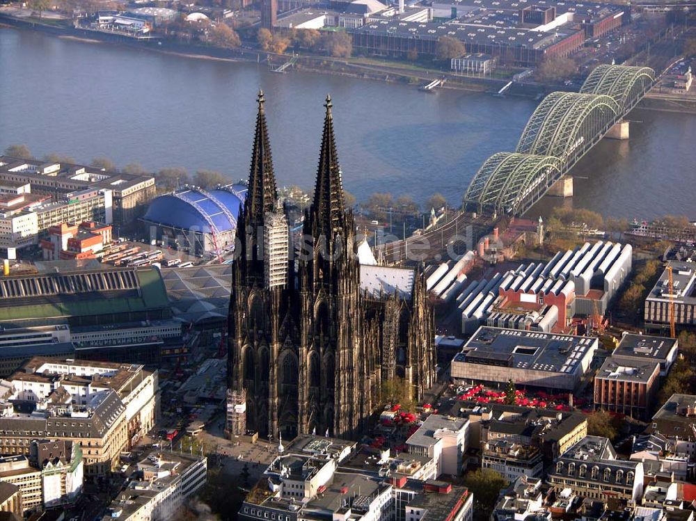 Köln aus der Vogelperspektive: Kölner Altstadt mit Dom