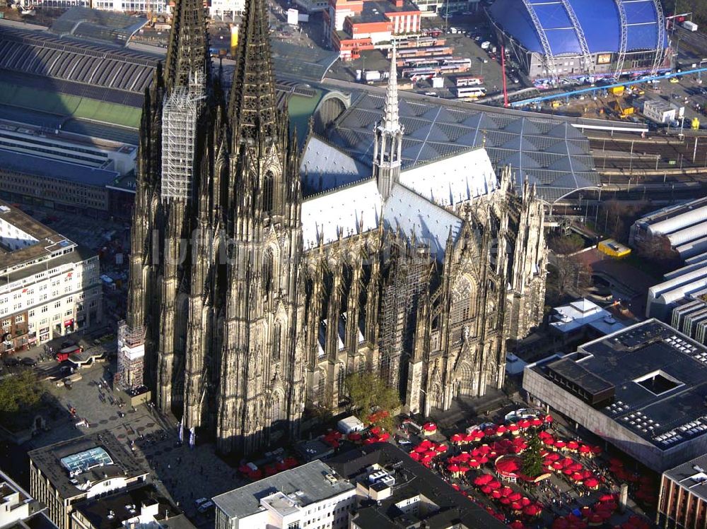 Luftaufnahme Köln - Kölner Altstadt mit Dom