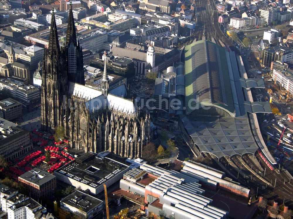 Luftaufnahme Köln - Kölner Altstadt mit Dom