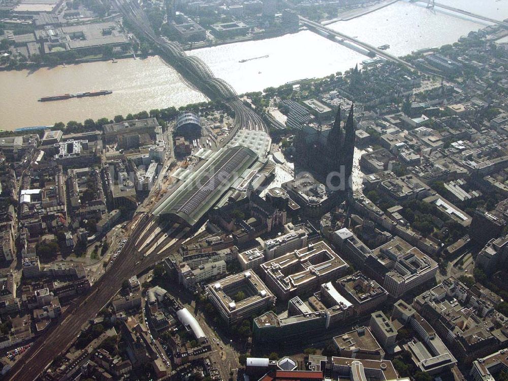 Luftbild Köln - Kölner Dom, Hauptbahnhof und Musical-Dome - Köln (NRW)