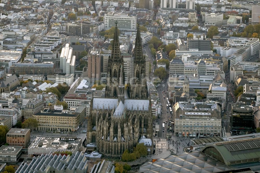 Luftbild Köln - Kölner Dom in Köln im Bundesland Nordrhein-Westfalen