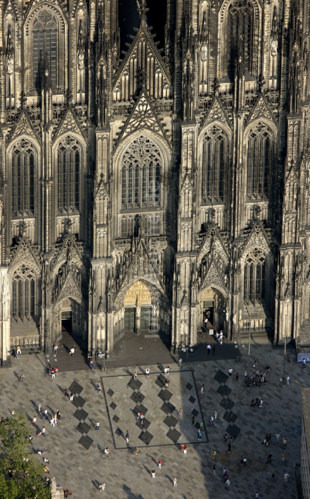 Köln von oben - Kölner Dom in Köln im Bundesland Nordrhein-Westfalen