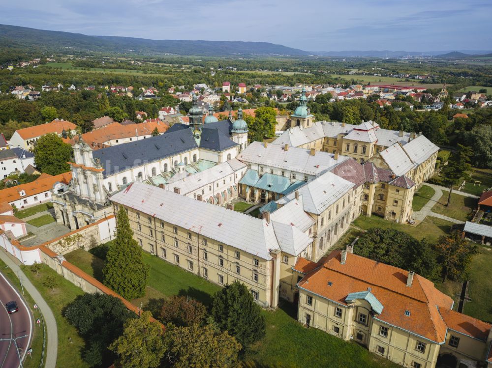 Osek - Ossegg von oben - Kloster Abbatia B.M.V. de Osseco in Osek - Ossegg in Ustecky kraj - Aussiger Region, Tschechien