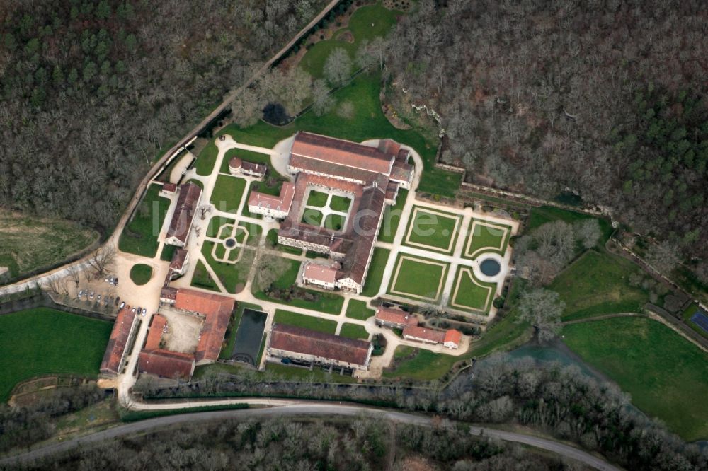 Marmagne aus der Vogelperspektive: Kloster Fontenay in Marmagne in Frankreich