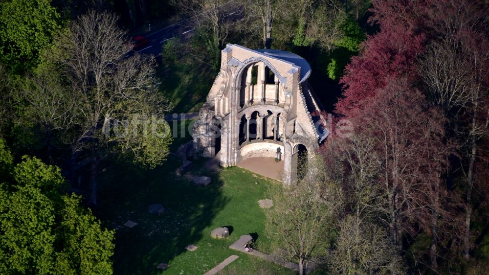 Königswinter aus der Vogelperspektive: Kloster Heisterbach mit Klosterruine in Königswinter im Bundesland Nordrhein-Westfalen, Deutschland