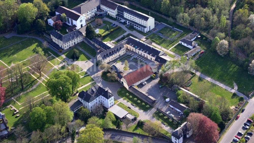 Königswinter von oben - Kloster Heisterbach mit Klosterruine in Königswinter im Bundesland Nordrhein-Westfalen, Deutschland